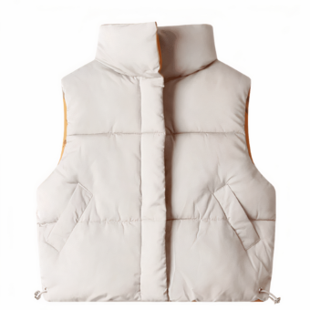 On voit une doudoune beige sans manche pour enfant sur fond blanc.